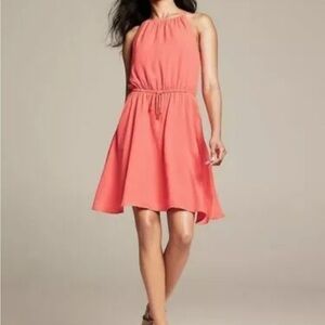 Banana Republic A Line
Halter Solid Coral Cinch Waist
Dress Capri Size 6